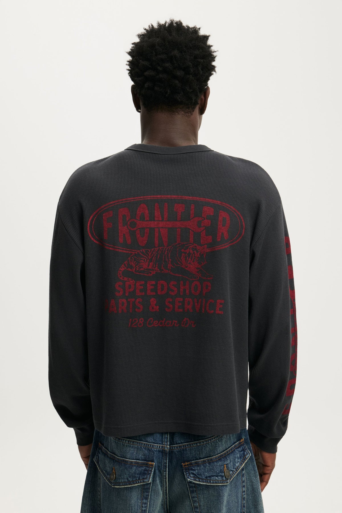 Cropped Fit Graphic Long Sleeve