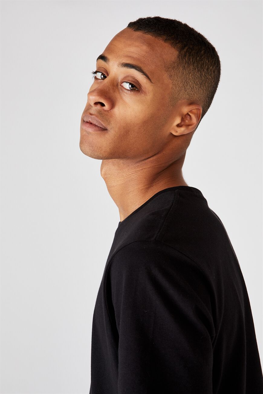 Essential Longline Scoop T-Shirt