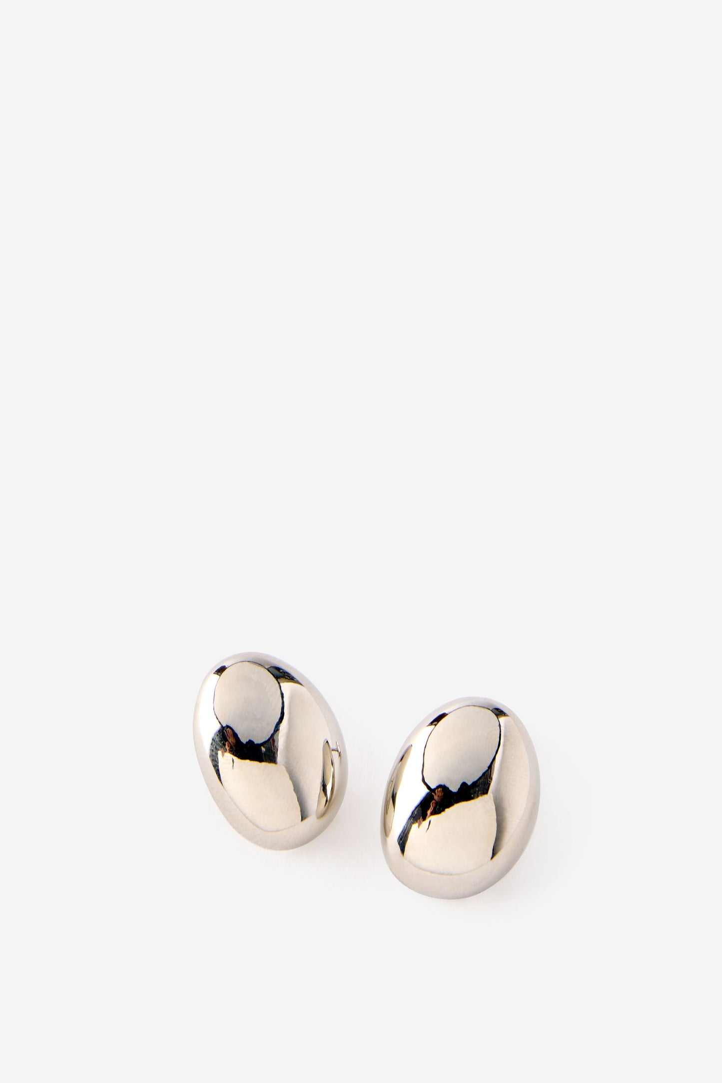 Mid Charm Earring