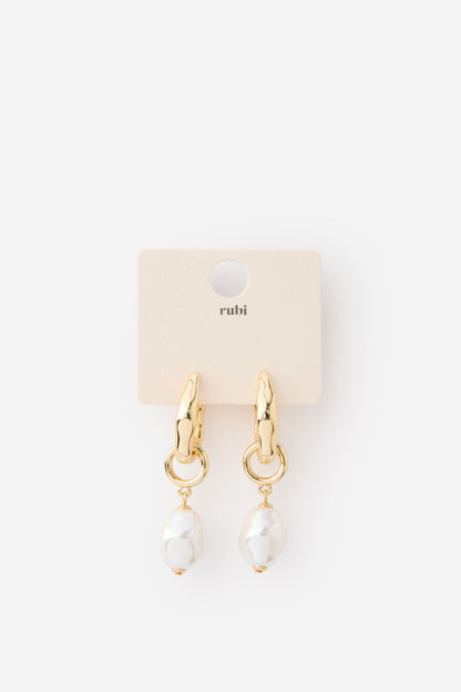 Mid Charm Earring