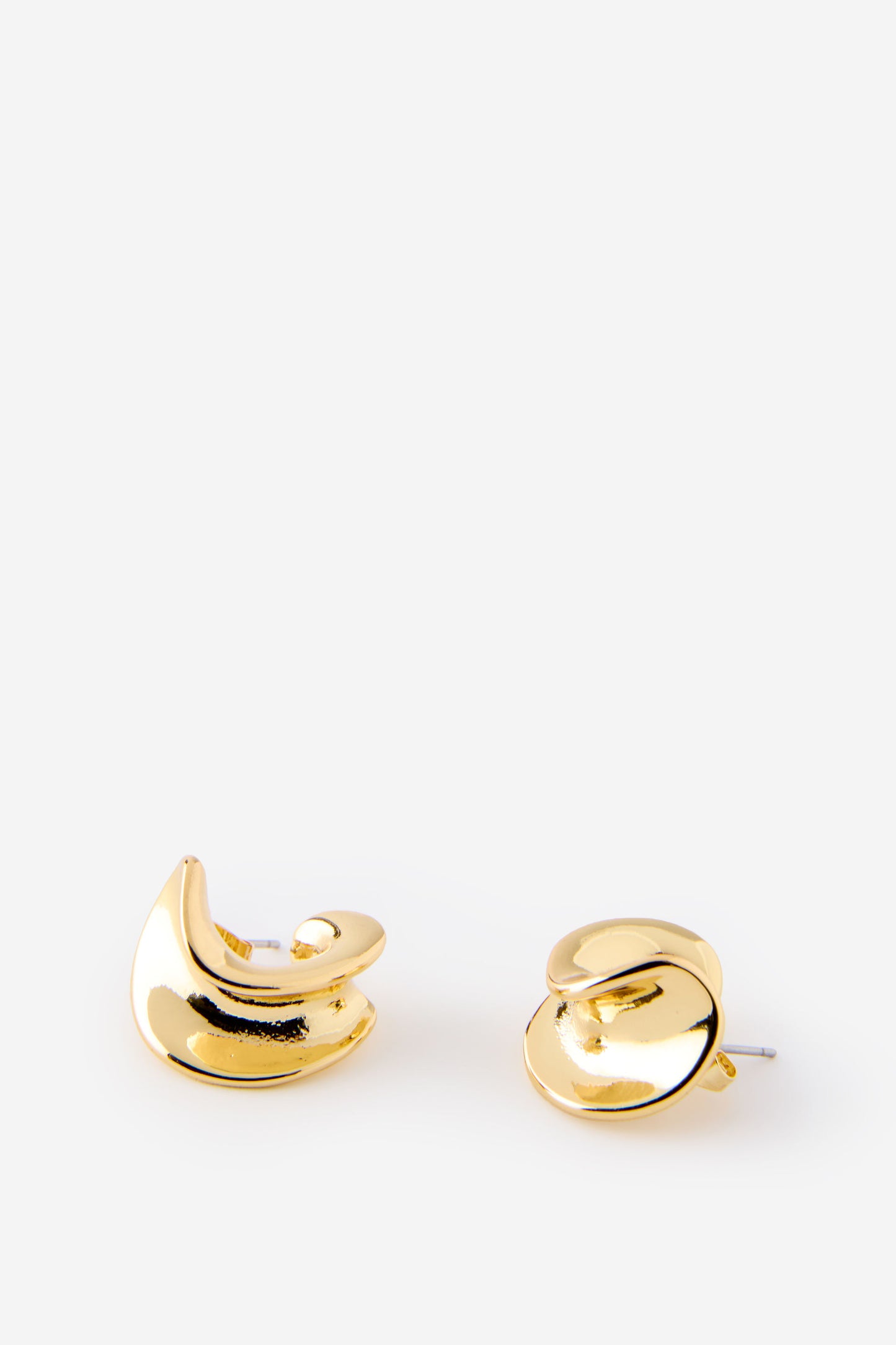 Mid Charm Earring