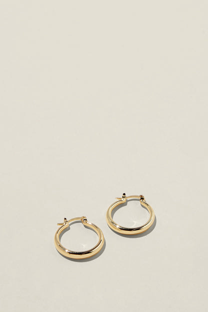 Mid Hoop Earring