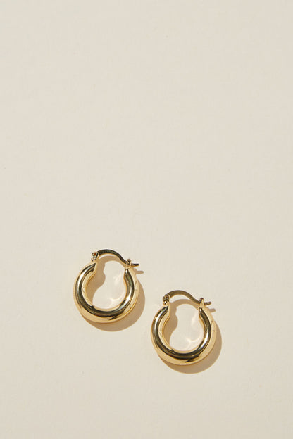 Mid Hoop Earring