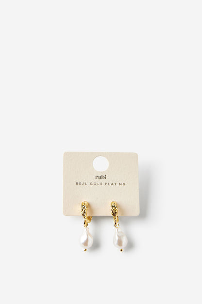 Huggie Hoop Earring