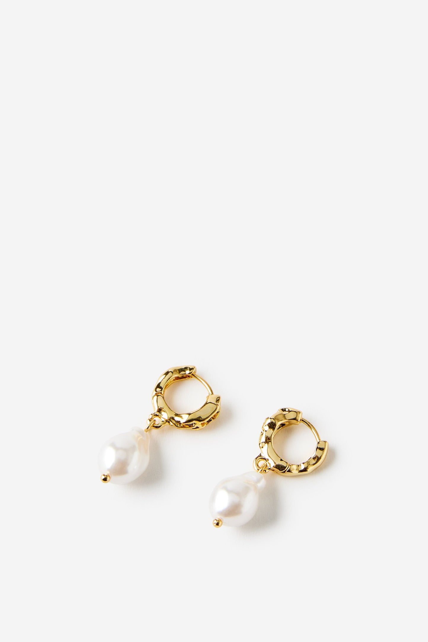 Huggie Hoop Earring