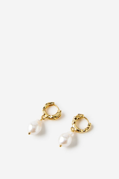 Huggie Hoop Earring