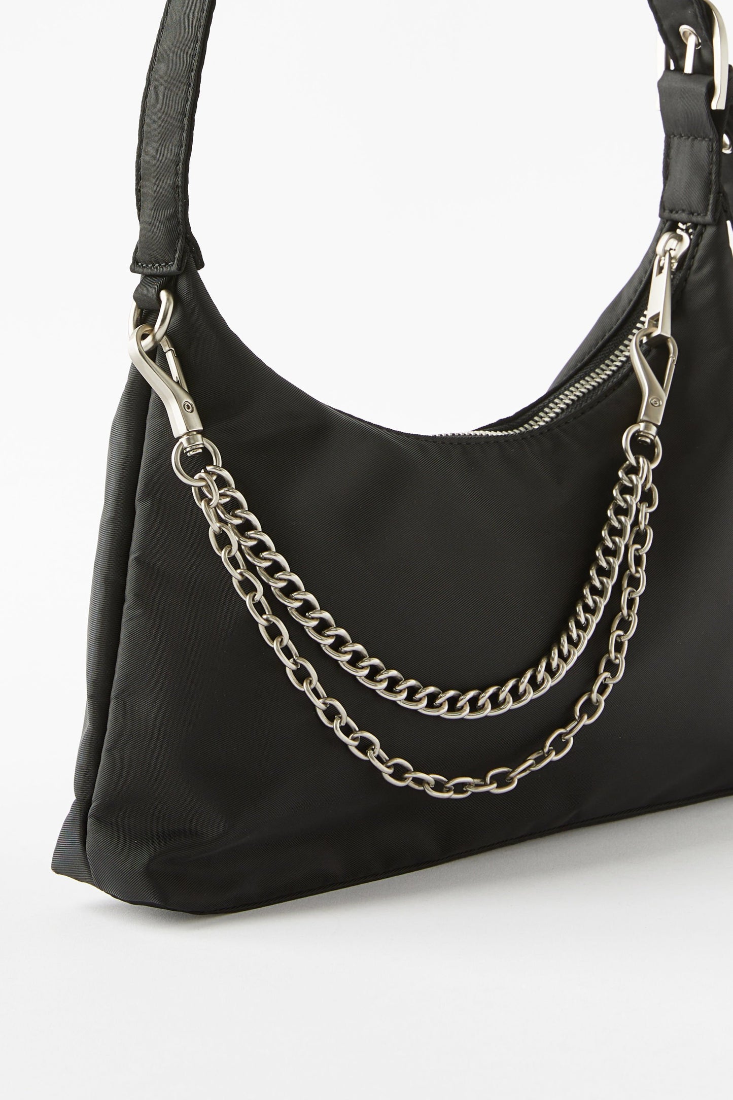Kai Chain Underarm Bag