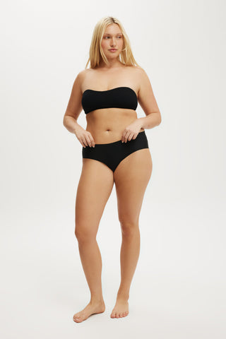 The Invisible Boyleg Brief