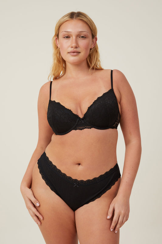 Everyday Lace Lightly Lined Bra