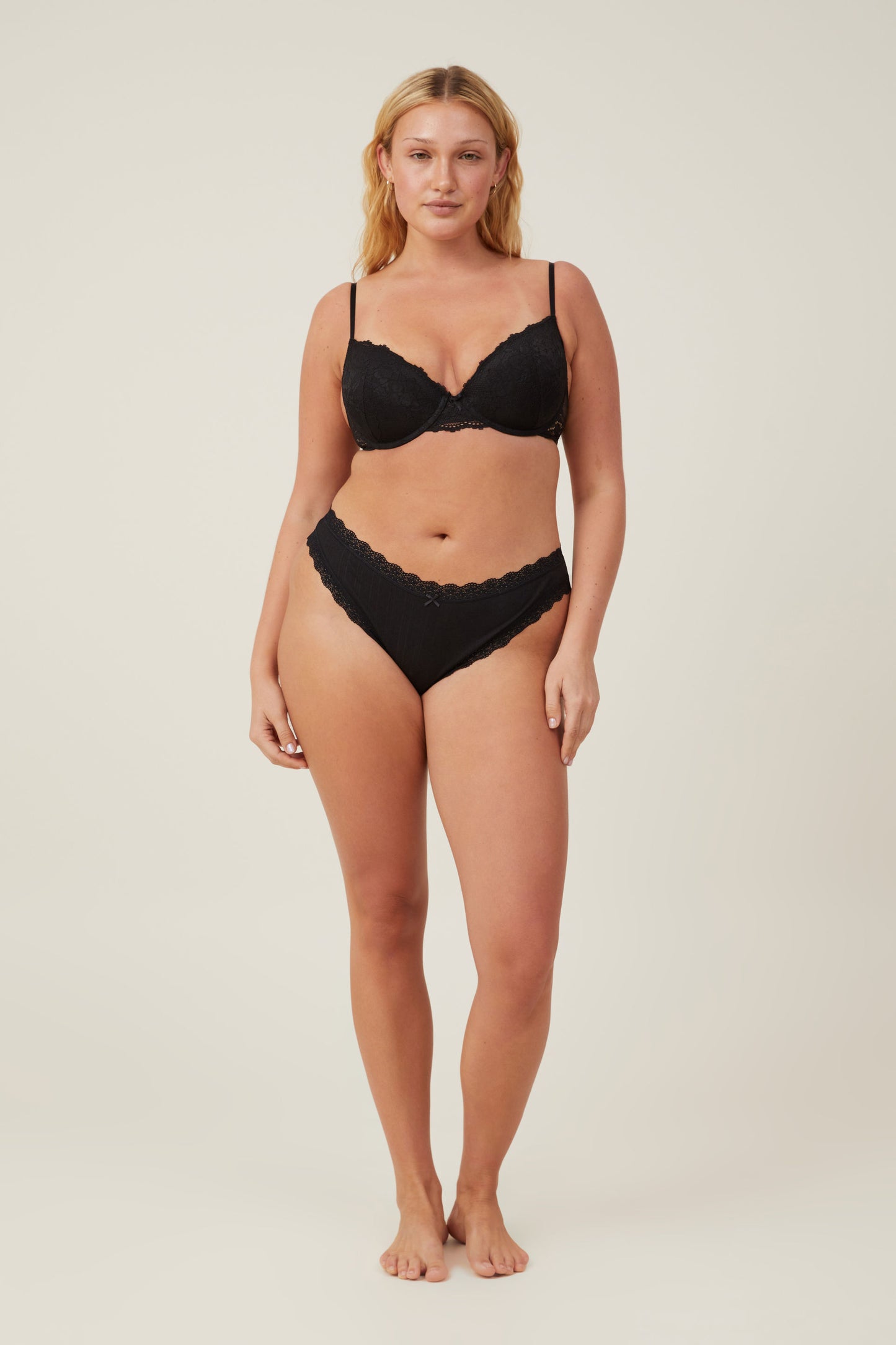 Everyday Lace Lightly Lined Bra