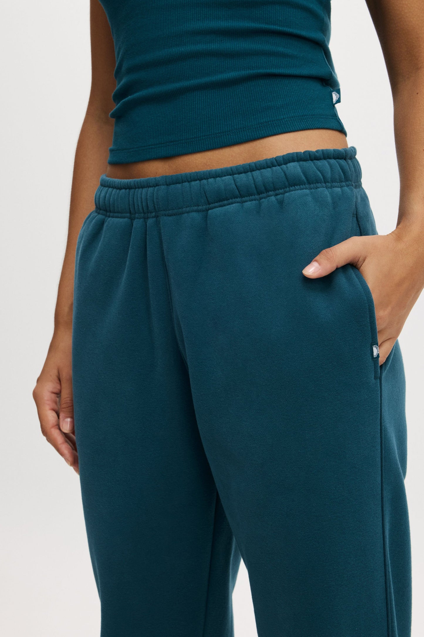 Plush Essential Gym Sweatpant