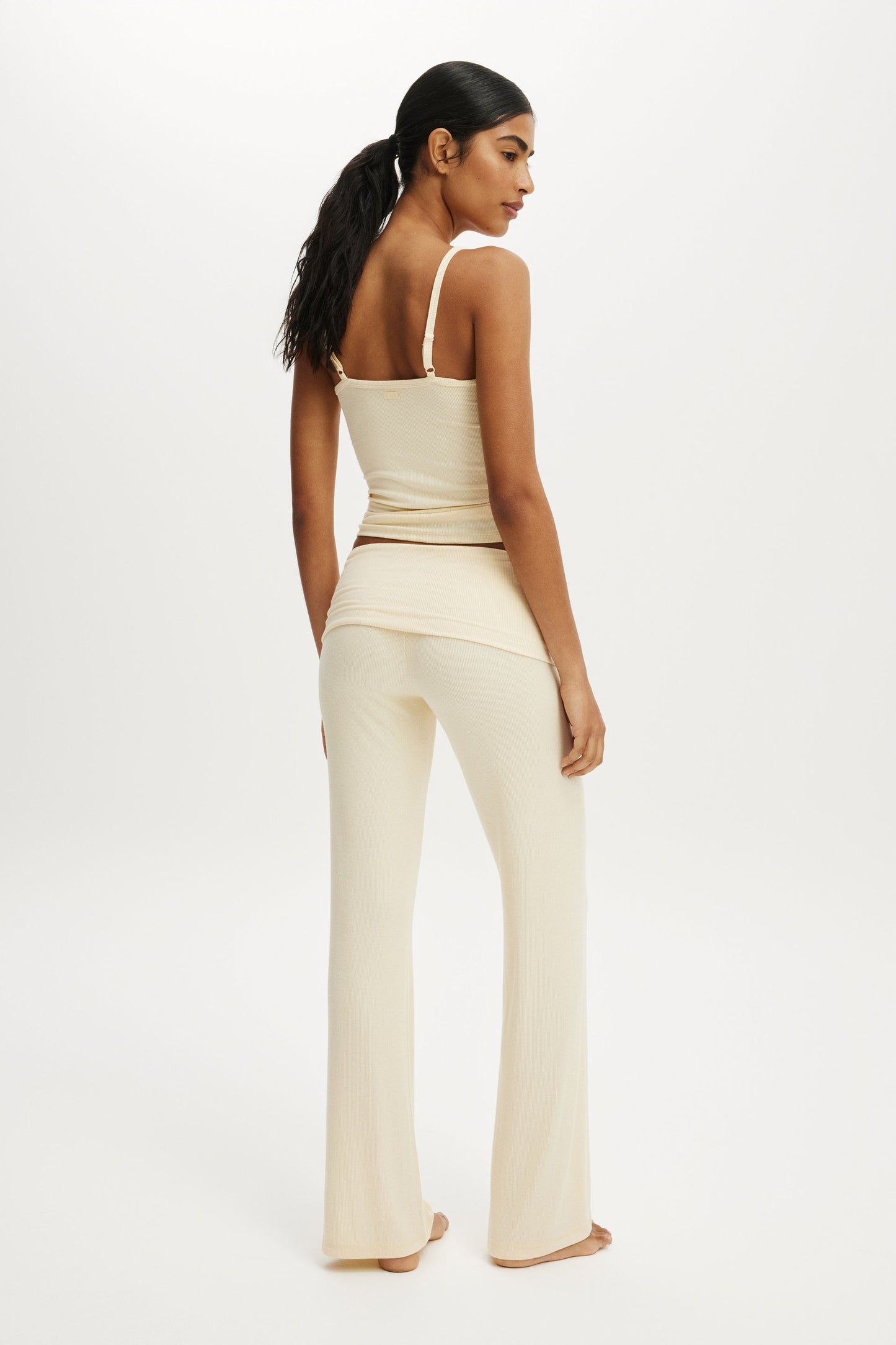 Airy Soft Roll Waist Pant