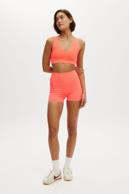 Seamless Pocket Shortie Short