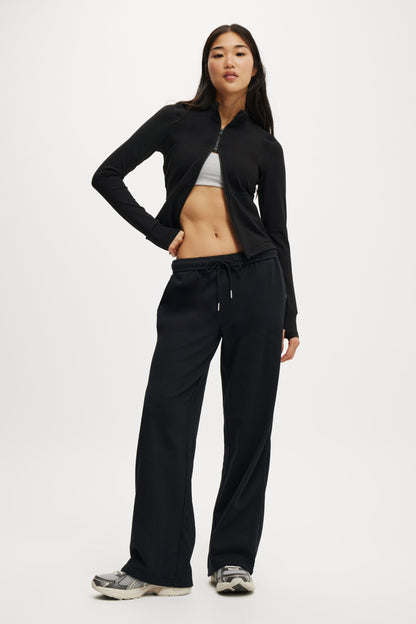 Lightweight Fleece Straight Leg Sweatpant