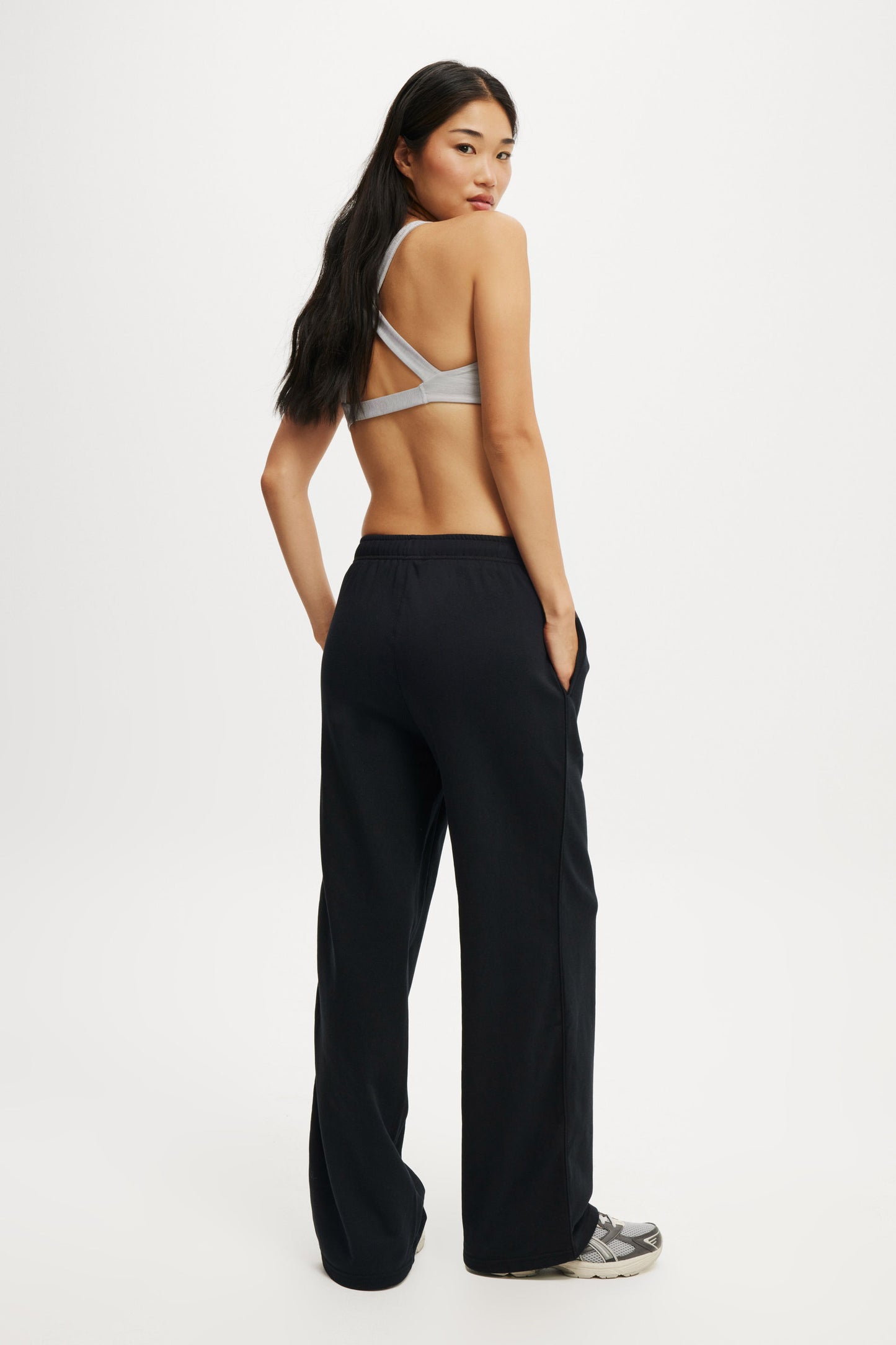 Lightweight Fleece Straight Leg Sweatpant