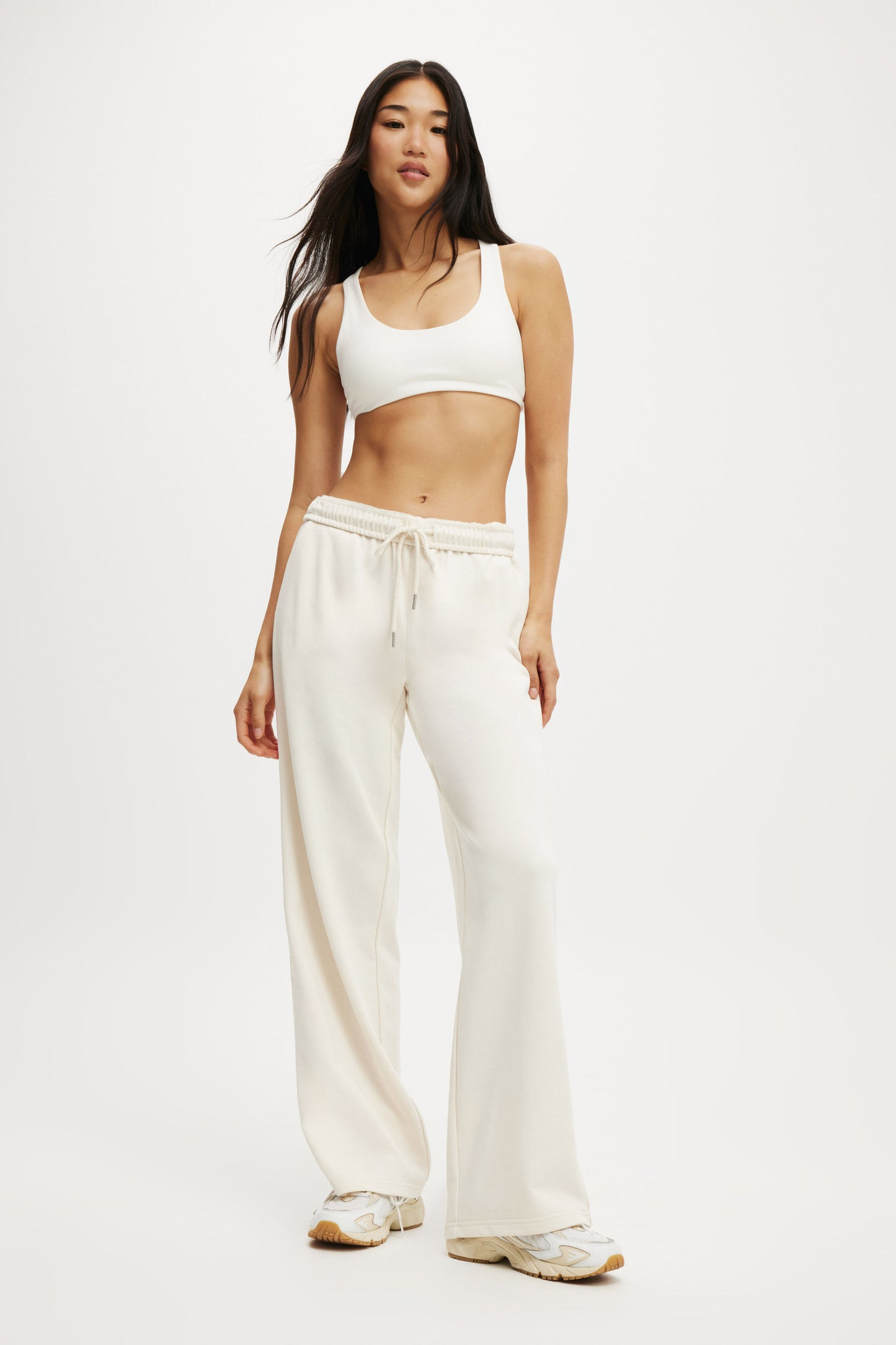 Lightweight Fleece Straight Leg Sweatpant