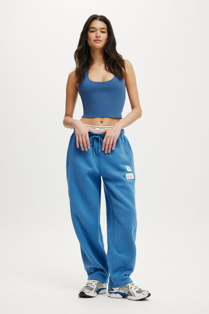 Plush Essential Barrel Sweatpant