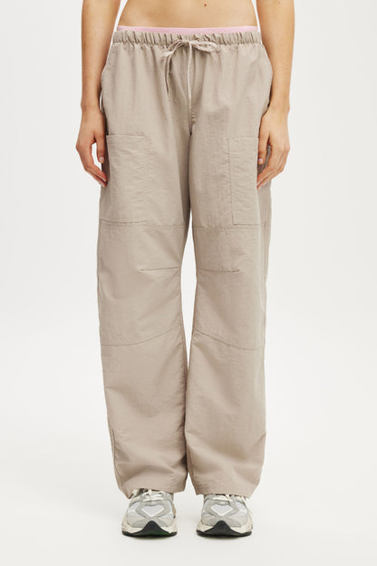 Barrel Leg Woven Pant