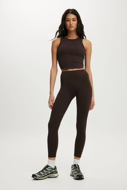 Active Rib Curved Hem Tank