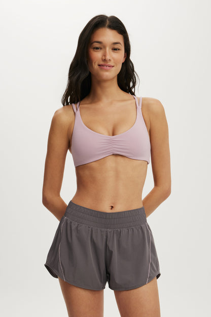 Active Curve Hem Short