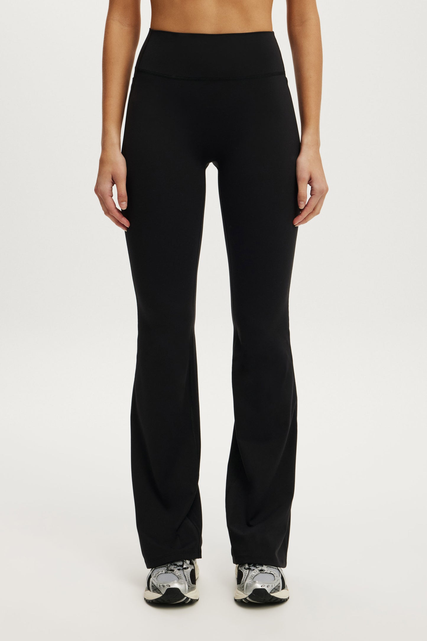 Ultra Luxe Invisible Scrunch Flare