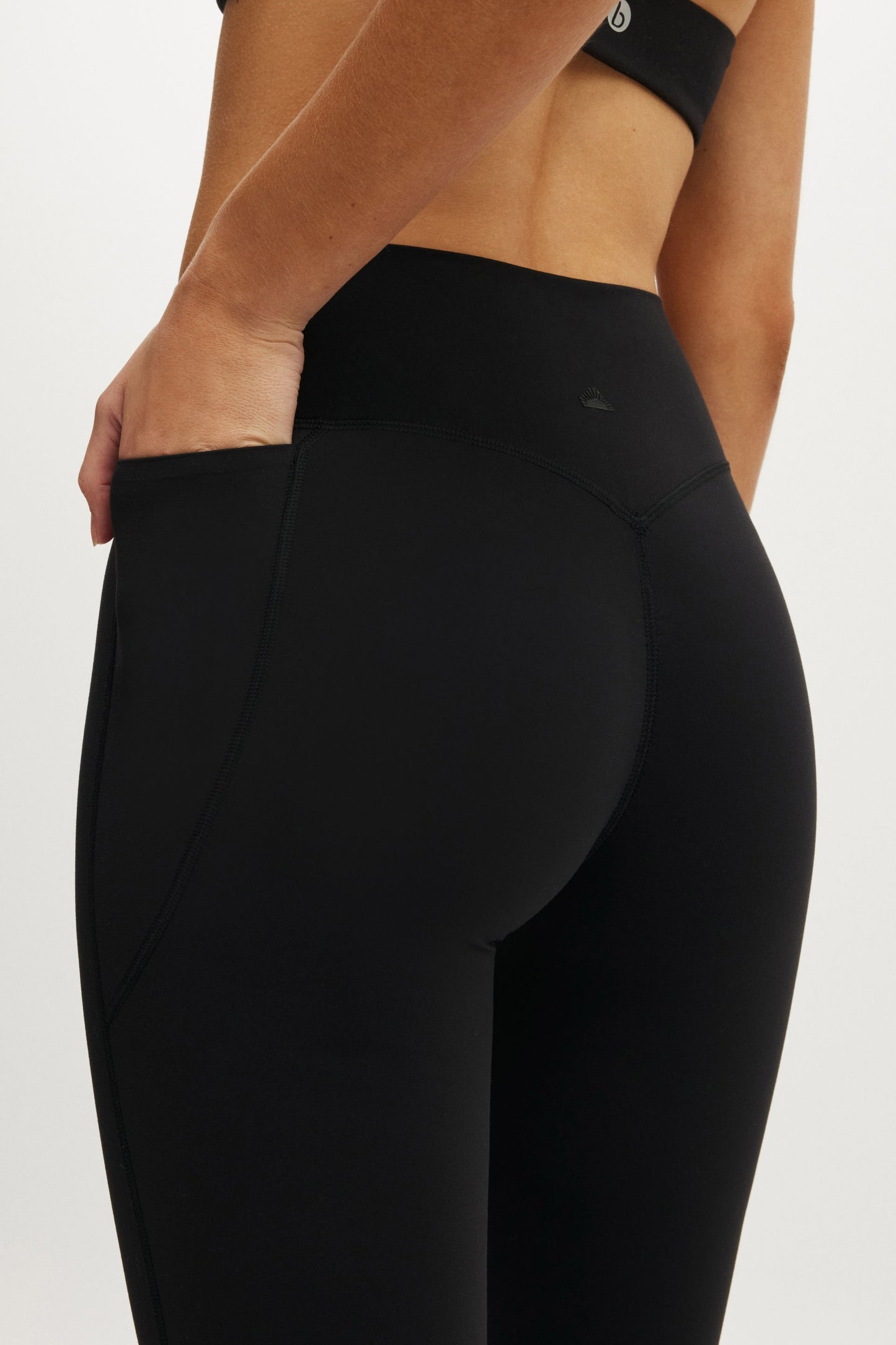 Ultra Luxe Invisible Scrunch Flare