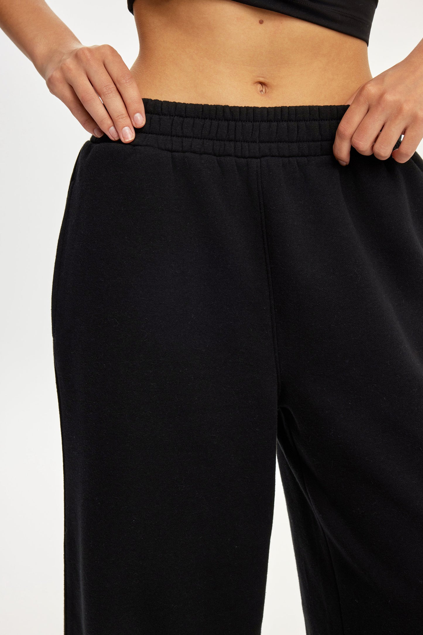 Fleece Wide Leg Sweatpant