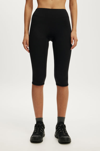 Ultra Soft Contour Capri Tight