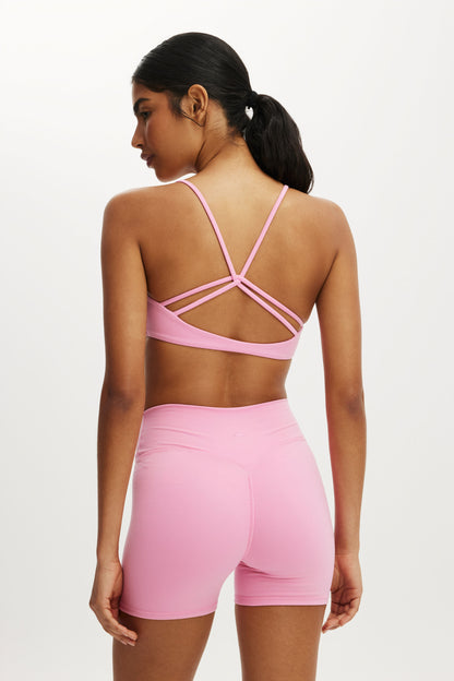 Ultra Soft Scoop V Crop