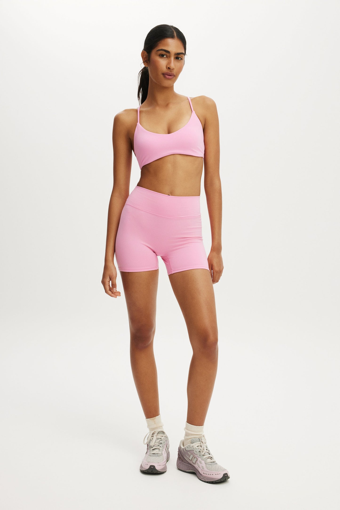 Ultra Soft Scoop V Crop