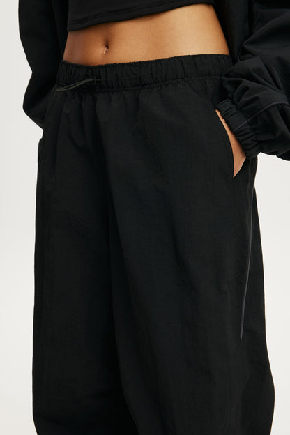 Off Side Woven Sweatpant