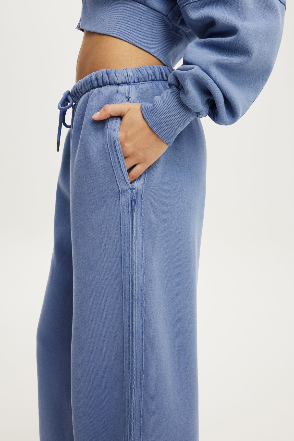 Active Raw Edge Wide Leg Sweatpant