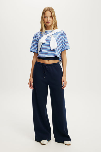 Cropped Graphic Active Tee