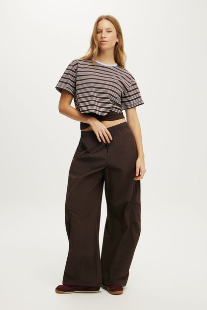 Cropped Graphic Active Tee