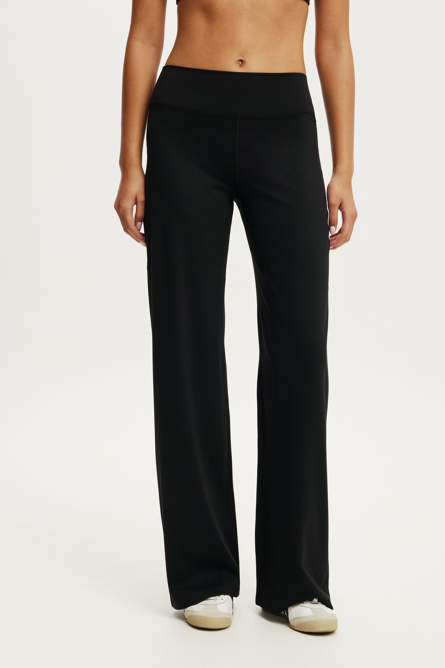 Studio Wide Leg Pant