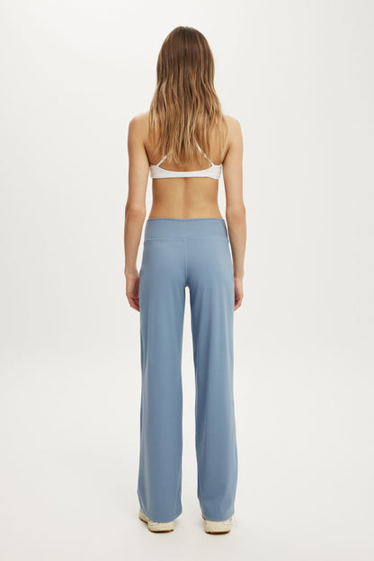 Studio Wide Leg Pant