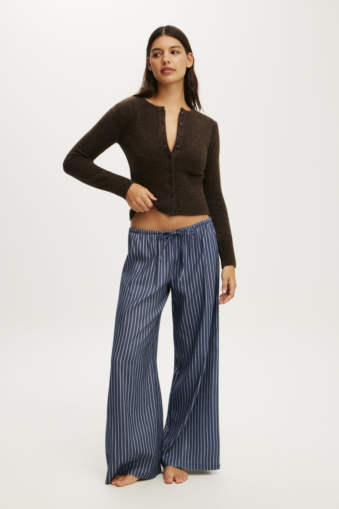 Fluffy Fitted Knit Cardi