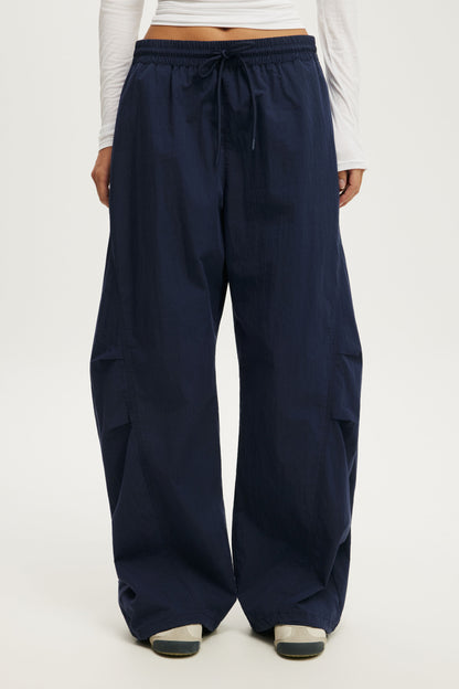 Active Woven Balloon Pant