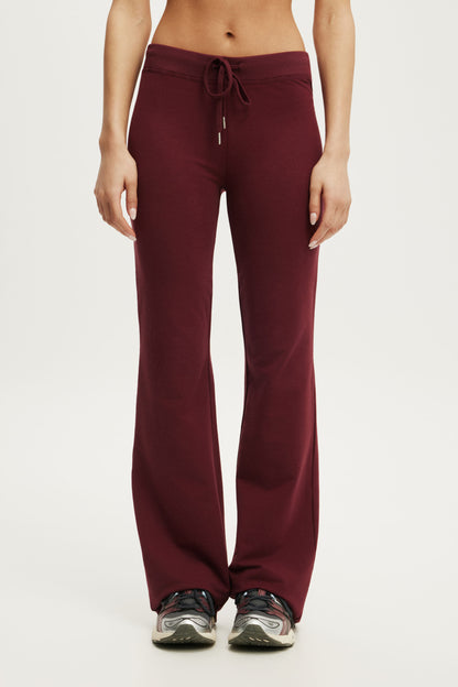 Sculpt Fleece Bootleg Sweatpant