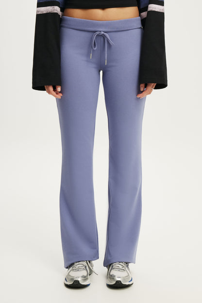 Sculpt Fleece Bootleg Sweatpant