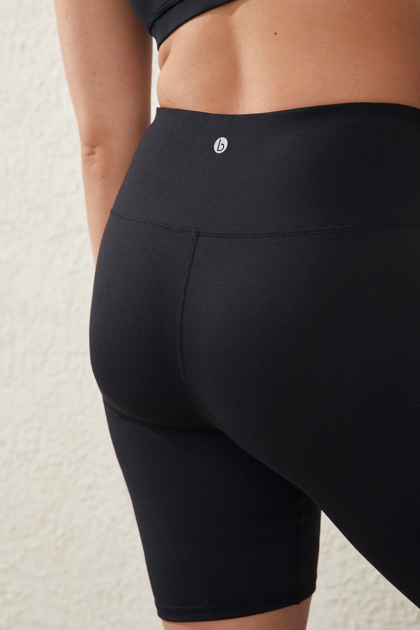Highwaisted Mid Length Bike Short