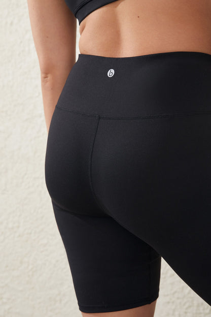 Highwaisted Mid Length Bike Short
