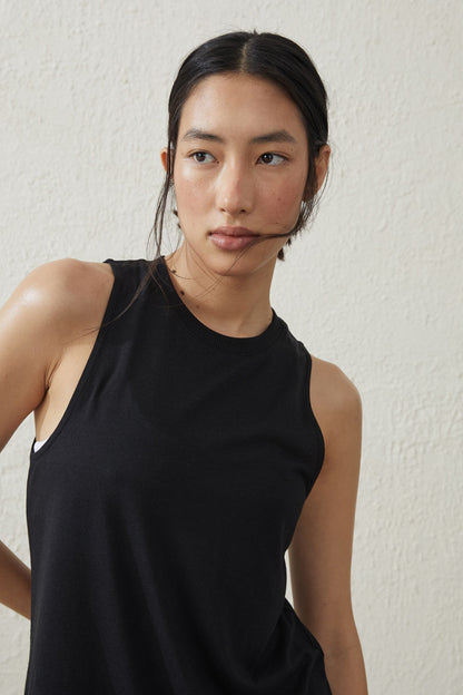 Active Curve Hem Tank